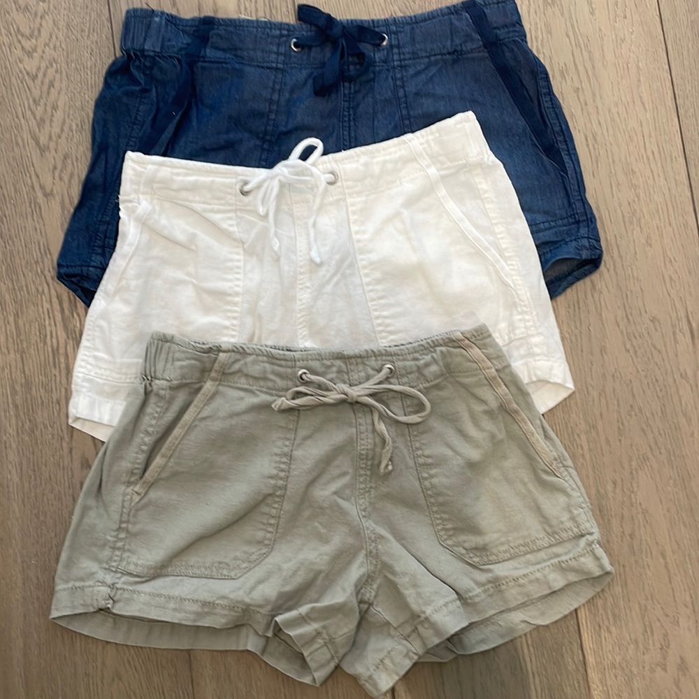 Altard State shorts. Size XS. Lot 3